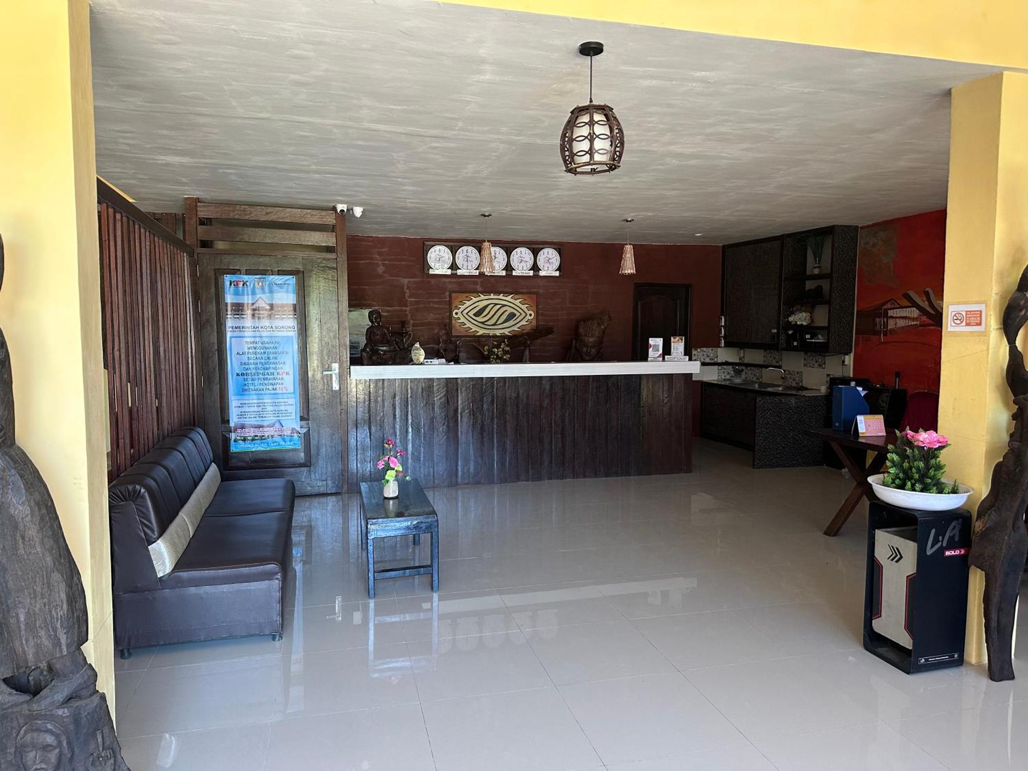 Mooi Park Hotell Sorong Exteriör bild