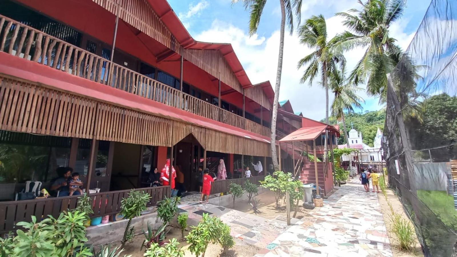 Mooi Park Hotell Sorong Exteriör bild